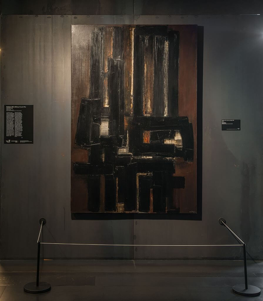 exposition des oeuvres de Pierre soulages au centre pompidou