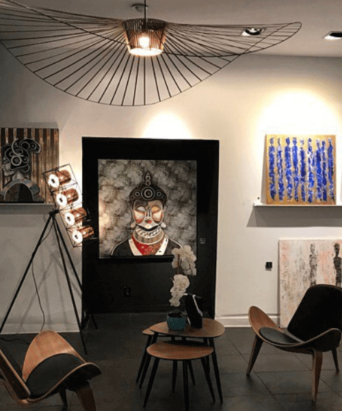 Int&eacute;rieur d&rsquo;une galerie d&rsquo;art Carr&eacute; d&rsquo;artistes