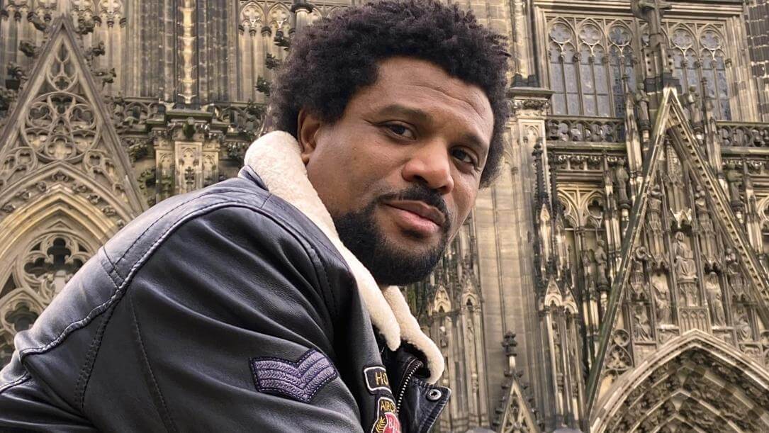 Clavijo Velez Rodovaldo | Contemporary Artist: Artworks & Biography