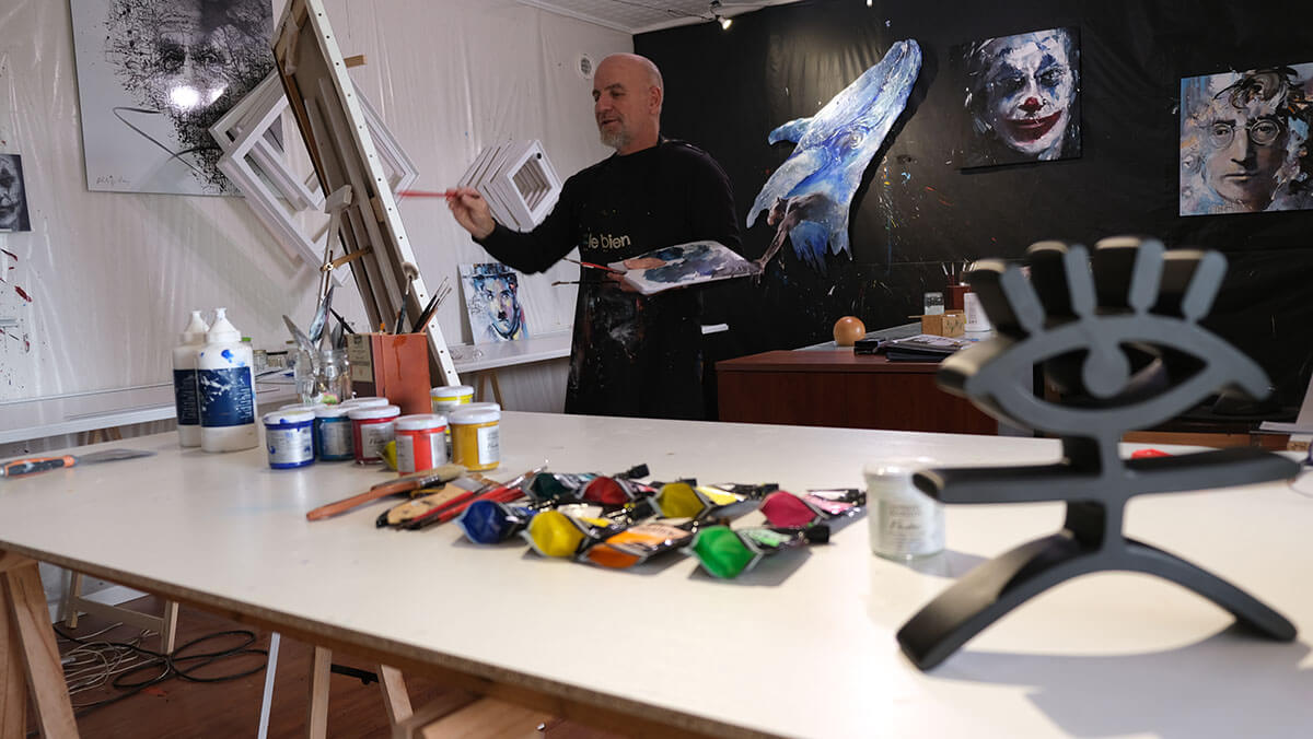 Viejo Philippe | Contemporary Artist: Artworks & Biography