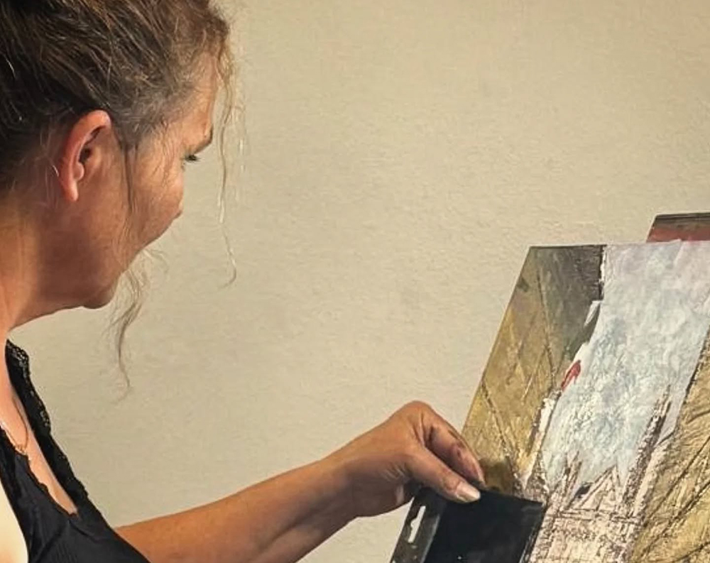 Aaris Laila  | Contemporary Artist: Artworks & Biography