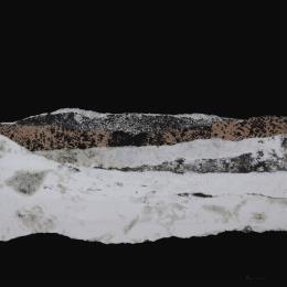 Peinture #5 from the series The Land Seems Inhabited to Them  par Sousa de Sousa Bárbara | Tableau Abstrait Collage minimaliste, noir & blanc, Paysages