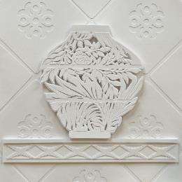 Gemälde Vase on a shelf with tiles von Ryder Susan | Gemälde Materialismus Collage Minimalistisch, Stillleben