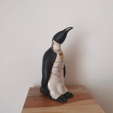 Sculpture Baby Manchot by Escoffier Odile | Sculpture Figurative Raku Animals