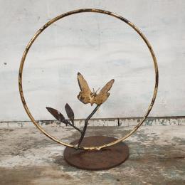 Sculpture papillon sur branche by Eres Nicolas | Sculpture Figurative Metal Animals