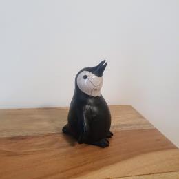 Sculpture Poussin manchot G by Escoffier Odile | Sculpture Figurative Raku Animals