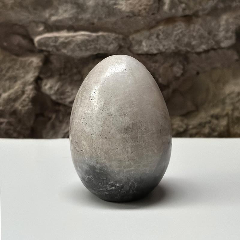 Sculpture oeuf par Nathalie Roverato | Sculpture Figuratif Animaux Minimaliste Nature Raku