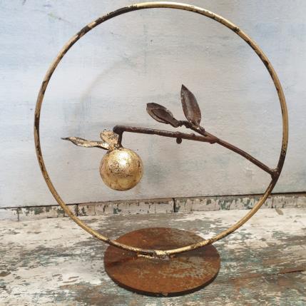 Sculpture golden apple by Eres Nicolas | Sculpture