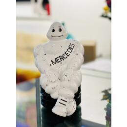 Sculpture Bib Mercedes fan club by Le Marquis | Sculpture