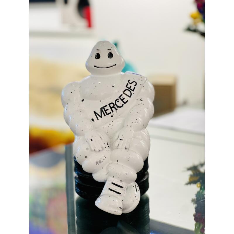 Sculpture Bib Mercedes fan club by Le Marquis | Sculpture