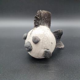 Sculpture Poisson petit bisou par Escoffier Odile | Sculpture Figuratif Raku Animaux
