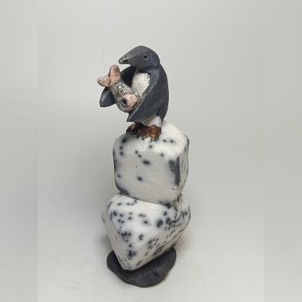 Sculpture The offering (penguin) by Roche Clarisse | Sculpture