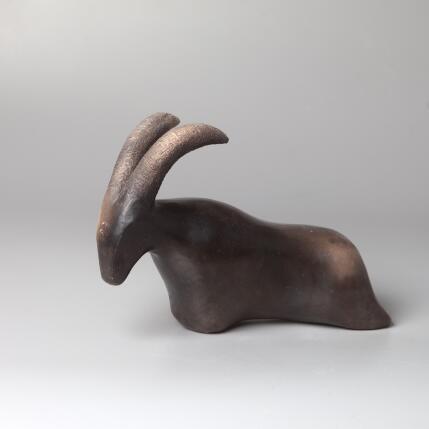 Sculpture Le Bouquetin par Nathalie Roverato | Sculpture Figuratif Raku Animaux, Nature