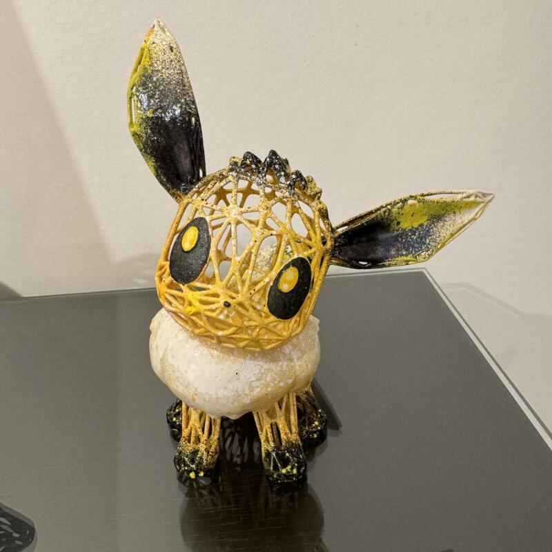 Sculpture Eletric Evoli by Shenoda | Sculpture Pop-art Graffiti Resin