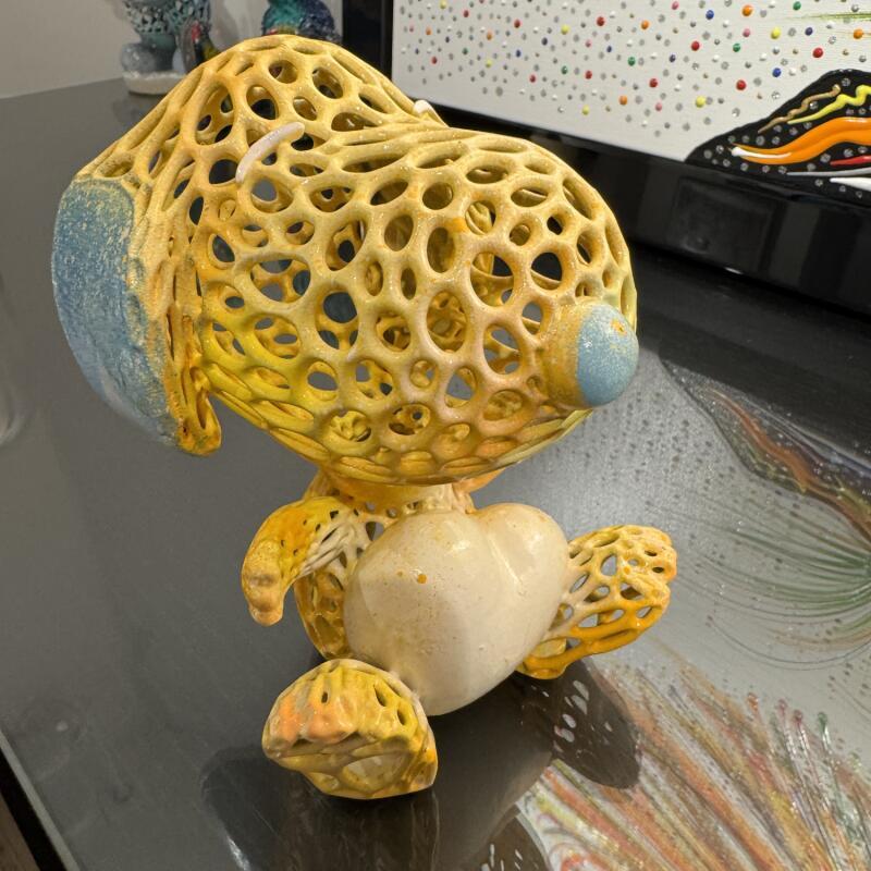 Skulptur Sky Hug Snoopy von Shenoda | Skulptur Pop-Art Graffiti Harz