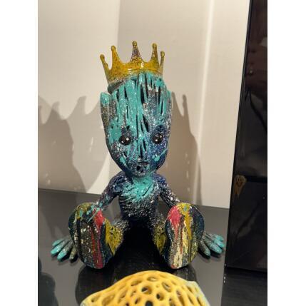 Sculpture Night street Groot Jordan par Shenoda | Sculpture Pop-art Graffiti, Résine