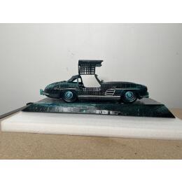 Sculpture 300 SL version MERCEDES AMG PETRONAS F1 par Shenoda | Sculpture Pop-art Graffiti, Résine
