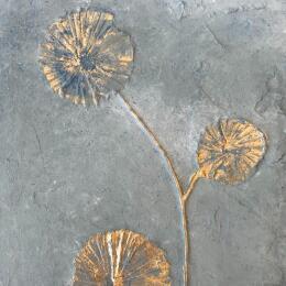 Gemälde Trois fleurs dorées en éventail von Trébucq Marion  | Gemälde Figurativ Acryl Natur, Pop-Ikonen