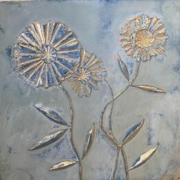 Gemälde Trois fleurs dorées sur fond beige von Trébucq Marion  | Gemälde Figurativ Acryl, Pigmente Natur, Pop-Ikonen