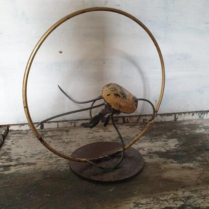 Sculpture baby méduse par Eres Nicolas | Sculpture Figuratif Métal Animaux