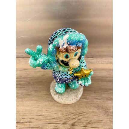 Sculpture Night Mario snow par Shenoda | Sculpture Pop-art Graffiti, Résine