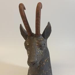 Sculpture Chamois d'Or par Roche Clarisse | Sculpture  Céramique, Raku Animaux