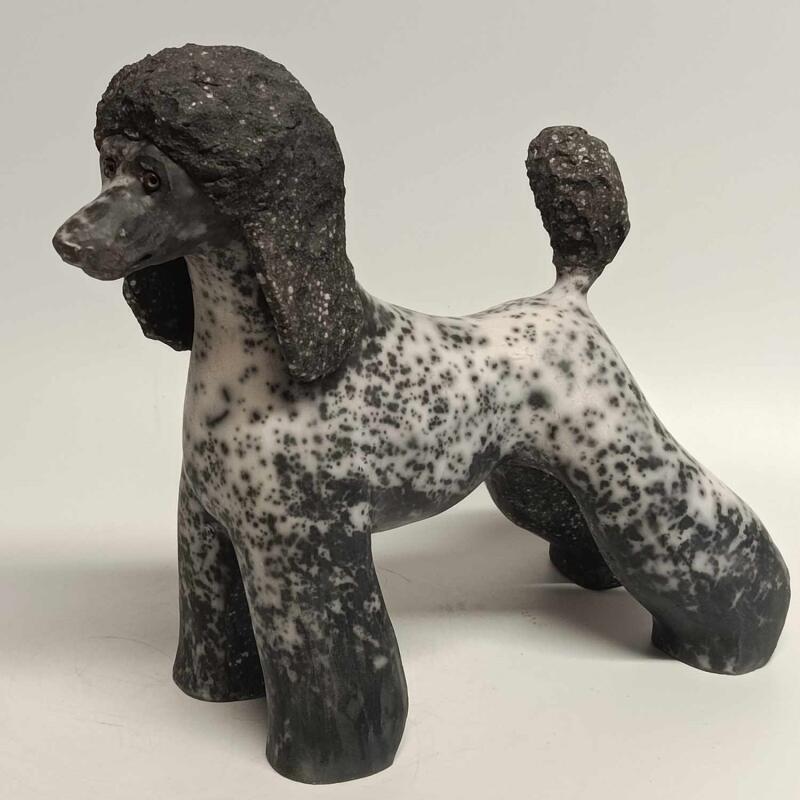 Escultura Royal Caniche  por Roche Clarisse | Escultura Animales Cerámica Raku