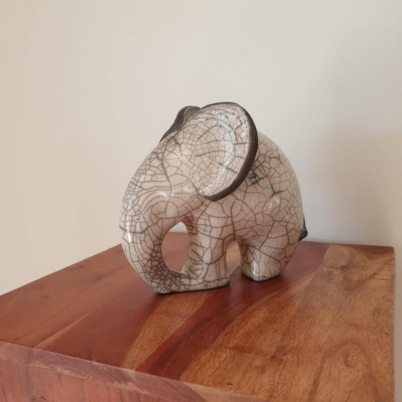 Sculpture CAT2 Éléphant raku - Noombé by Escoffier Odile | Sculpture Figurative Animals Raku