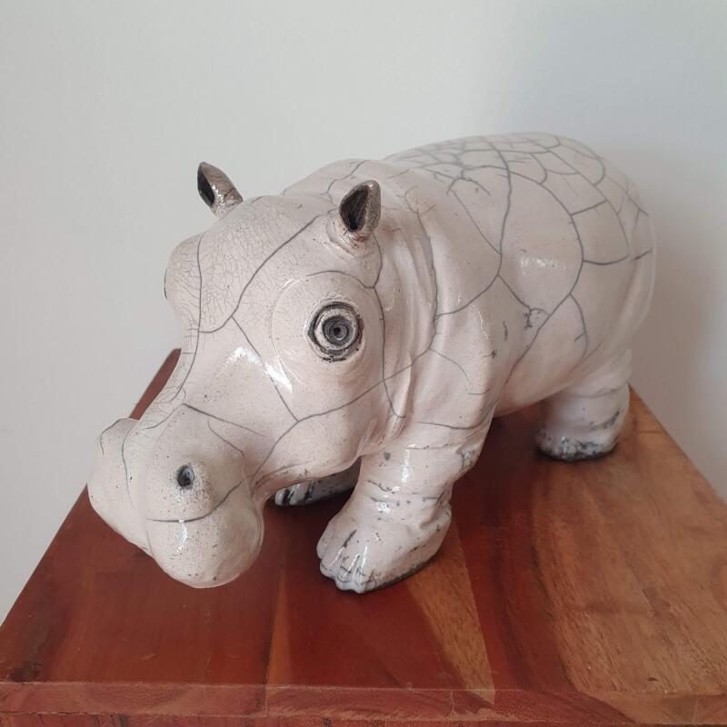 Sculpture CAT4 Hippopotame Raku - Silo ...le calme et silencieux by Escoffier Odile | Sculpture Figurative Animals Raku