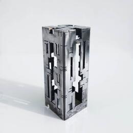 Sculpture Building 24 par Poumès Jérôme | Sculpture Figuratif Métal Urbain