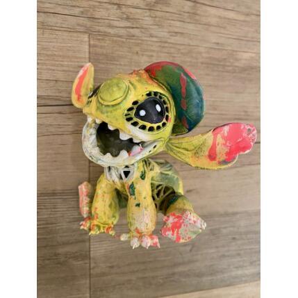 Sculpture Stitch cap flashy by Shenoda | Sculpture Pop-art Graffiti, Resin