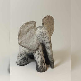 Sculpture éléphanteau par Roche Clarisse | Sculpture Figuratif Céramique, Raku Animaux