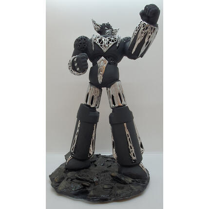 Sculpture Dark chrome Goldorak fight par Shenoda | Sculpture Pop-art Graffiti, Résine