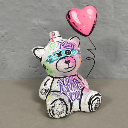 Sculpture L'ourson still loving you by Sufyr | Sculpture Street art Graffiti, Posca