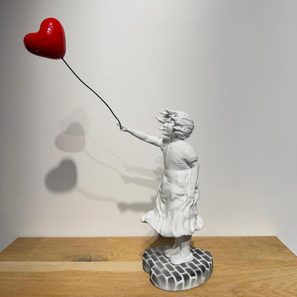 Sculpture Jeune fille au ballon by TED | Sculpture