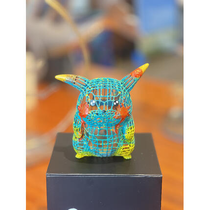Skulptur Pikachu turquoise von Shenoda | Skulptur