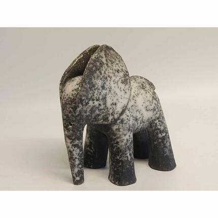 Sculpture Elephanto by Roche Clarisse | Sculpture  Ceramics, Raku Animals