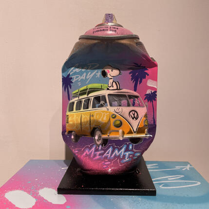 Sculpture Snoopy Miami by Lemoine Mael | Sculpture Pop-art Acrylic, Graffiti Pop icons